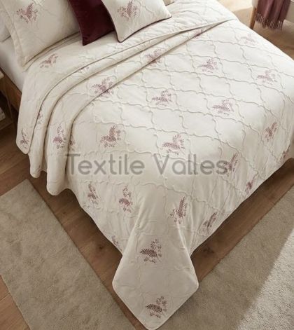 Пике от Жакард за малка спалня 200/240 см